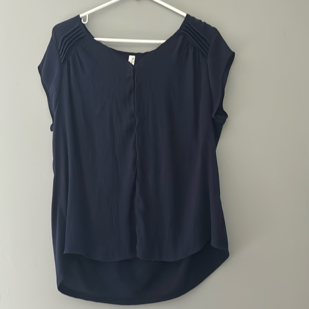 PerSeption concept women’s navy v-neck t-shirt